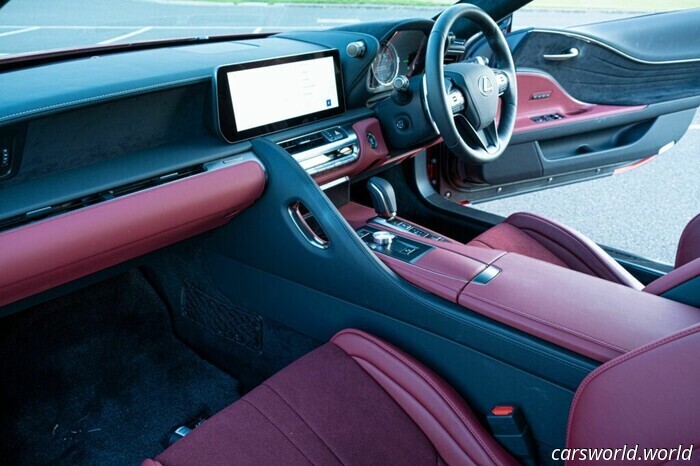 Diez años después, el Lexus LC500 V8 sigue haciendo que el futuro parezca sobrevalorado | Reseña | Carscoops